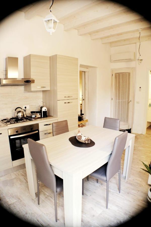 La Conchiglia Apartment Sant'Antioco Luaran gambar